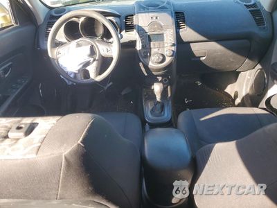 Zdjęcie 8 z 13 samochodu: 2011 KIA SOUL + VIN:KNDJT2A26B7260467 - miniatura