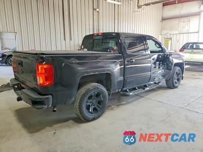 Trzecie zdjęcie samochodu z tyłu: 2018 CHEVROLET SILVERADO K1500 LTZ VIN:3GCUKSEC5JG215087 - miniatura