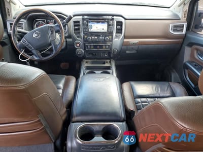 Zdjęcie 8 z 12 samochodu: 2017 NISSAN TITAN XD PLATINUM RESERVE VIN:1N6BA1F46HN539899 - miniatura