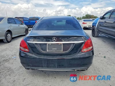 Zdjęcie 6 z 11 samochodu: 2017 MERCEDES-BENZ C 300 VIN:55SWF4JB6HU212655 - miniatura