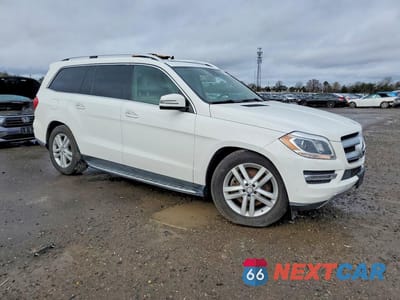 Czwarte zdjęcie samochodu z boku: 2015 MERCEDES-BENZ GL 450 4MATIC VIN:4JGDF6EE9FA513883 - miniatura