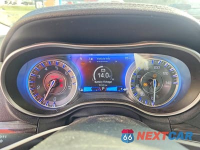 Zdjęcie 9 z 13 samochodu: 2022 CHRYSLER 300 TOURING VIN:2C3CCAAG5NH134273 - miniatura