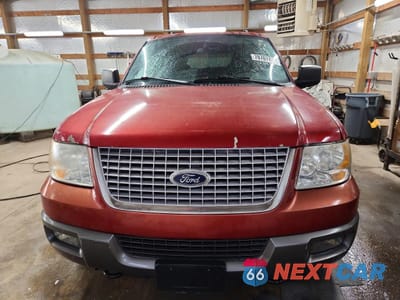 Piąte zdjęcie samochodu w środku: 2005 FORD EXPEDITION XLT VIN:1FMPU16545LA79802 - miniatura