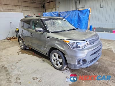 Czwarte zdjęcie samochodu z boku: 2018 KIA SOUL BASE VIN:KNDJN2A27J7507777 - miniatura