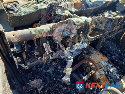 Zdjęcie 9 z 12 samochodu: 2008 NISS TITAN XE VIN:1N6BA07D28N302478 - miniatura