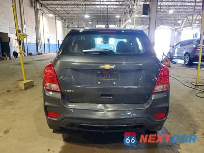 Zdjęcie 6 z 13 samochodu: 2019 CHEVROLET TRAX LS VIN:3GNCJKSB9KL398214 - miniatura