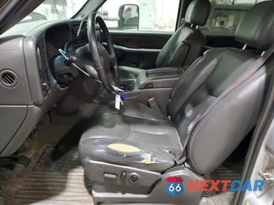 Zdjęcie 7 z 12 samochodu: 2006 CHEVROLET SILVERADO K3500 VIN:1GCHK33D26F178740 - miniatura