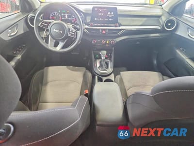 Zdjęcie 8 z 11 samochodu: 2024 KIA FORTE LXS VIN:3KPF24AD8RE733558 - miniatura