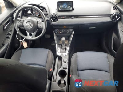 Zdjęcie 8 z 12 samochodu: 2016 SCION IA BASE VIN:3MYDLBZV7GY129602 - miniatura