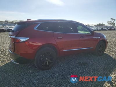 Trzecie zdjęcie samochodu z tyłu: 2022 BUICK ENCLAVE ESSENCE VIN:5GAERBKW4NJ136689 - miniatura