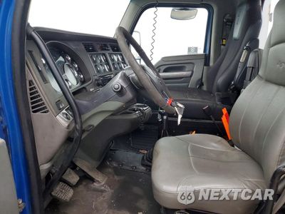 Piąte zdjęcie samochodu w środku: 2015 KENWORTH CONSTRUCTION T880 VIN:1XKZD40X5FJ436852 - miniatura