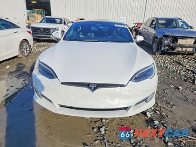 Piąte zdjęcie samochodu w środku: 2017 TESLA MODEL S VIN:5YJSA1E27HF192455 - miniatura