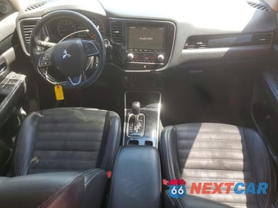 Zdjęcie 8 z 13 samochodu: 2020 MITSUBISHI OUTLANDER SE VIN:JA4AD3A31LZ006905 - miniatura