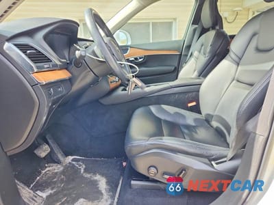 Zdjęcie 7 z 13 samochodu: 2021 VOLVO XC90 T6 MOMENTUM VIN:YV4A221K2M1681785 - miniatura