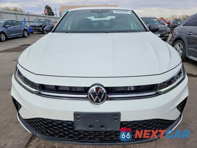 Piąte zdjęcie samochodu w środku: 2025 VOLKSWAGEN JETTA SPORT VIN:3VWBX7BU5SM067946 - miniatura
