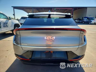 Zdjęcie 6 z 13 samochodu: 2024 KIA EV6 WIND VIN:KNDC34LA6R5193738 - miniatura