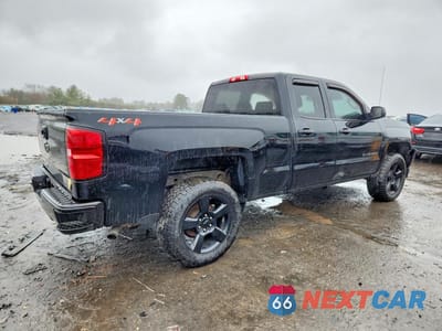 Trzecie zdjęcie samochodu z tyłu: 2018 CHEVROLET SILVERADO K1500 VIN:1GCVKNEC2JZ295082 - miniatura