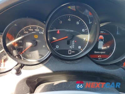 Zdjęcie 9 z 13 samochodu: 2014 PORSCHE CAYENNE VIN:WP1AA2A23ELA08840 - miniatura