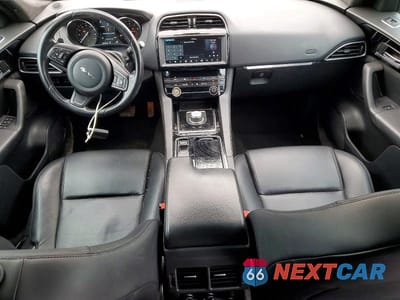 Zdjęcie 8 z 13 samochodu: 2020 JAGUAR F-PACE PREMIUM 25T VIN:SADCJ2FXXLA645333 - miniatura