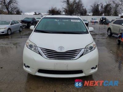 Piąte zdjęcie samochodu w środku: 2016 TOYOTA SIENNA XLE PREMIUM 8-PASSENGER VIN:5TDYK3DC2GS702069 - miniatura