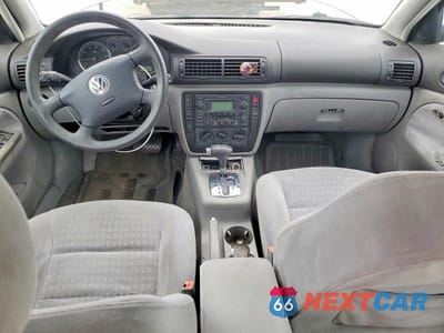 Zdjęcie 8 z 12 samochodu: 2002 VOLKSWAGEN PASSAT GLS VIN:WVWVD63B12E418552 - miniatura