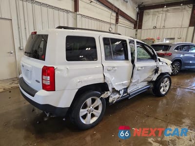 Trzecie zdjęcie samochodu z tyłu: 2015 JEEP PATRIOT LATITUDE VIN:1C4NJRFB5FD244292 - miniatura