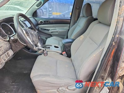 Zdjęcie 7 z 12 samochodu: 2015 TOYOTA TACOMA V6 VIN:3TMMU4FNXFM083362 - miniatura
