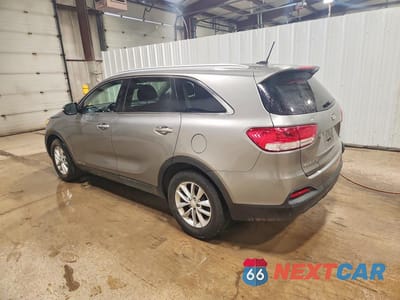 Drugie zdjęcie samochodu z przodu: 2018 KIA SORENTO LX V6 VIN:5XYPGDA51JG375354 - miniatura