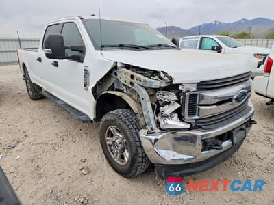 Czwarte zdjęcie samochodu z boku: 2018 FORD F350 SUPER DUTY VIN:1FT8W3B64JEC22307 - miniatura