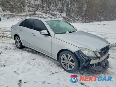 Czwarte zdjęcie samochodu z boku: 2011 MERCEDES-BENZ E 350 4MATIC VIN:WDDHF8HB6BA293878 - miniatura