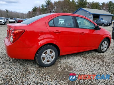 Trzecie zdjęcie samochodu z tyłu: 2014 CHEVROLET SONIC LS VIN:1G1JA5SH5E4228568 - miniatura