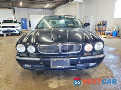 Piąte zdjęcie samochodu w środku: 2005 JAGUAR XJ8 L VIN:SAJWA79CX5SG38057 - miniatura