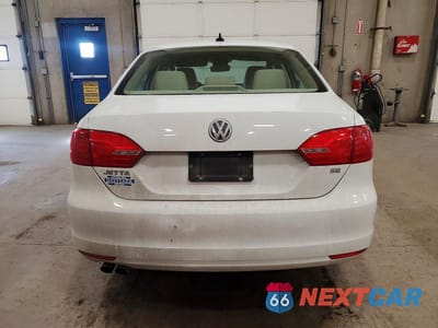 Zdjęcie 6 z 12 samochodu: 2014 VOLKSWAGEN JETTA SE VIN:3VWD07AJ9EM406748 - miniatura