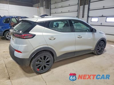 Trzecie zdjęcie samochodu z tyłu: 2023 CHEVROLET BOLT EUV LT VIN:1G1FY6S07P4170662 - miniatura