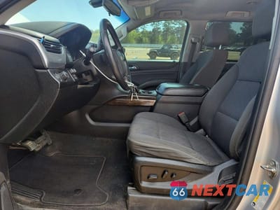 Zdjęcie 7 z 13 samochodu: 2019 CHEVROLET TAHOE C1500 LS VIN:1GNSCAKC2KR254330 - miniatura