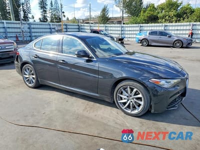 Czwarte zdjęcie samochodu z boku: 2017 ALFA ROMEO GIULIA Q4 VIN:ZARFAEDN6H7554355 - miniatura