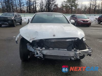 Piąte zdjęcie samochodu w środku: 2023 MERCEDES-BENZ E 350 4MATIC VIN:W1KZF8EB4PB188377 - miniatura