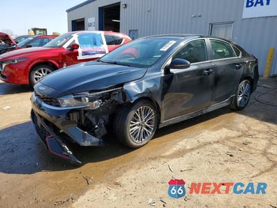 2023 KIA FORTE GT-LINE 3KPF54AD9PE568110 - główne zdjęcie licytacji z USA - miniatura