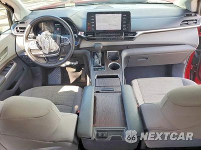 Zdjęcie 8 z 12 samochodu: 2021 TOYOTA SIENNA LE 8-PASSENGER VIN:5TDKRKEC5MS024410 - miniatura