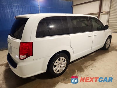 Trzecie zdjęcie samochodu z tyłu: 2018 DODGE GRAND CARAVAN SE VIN:2C4RDGBG3JR184873 - miniatura