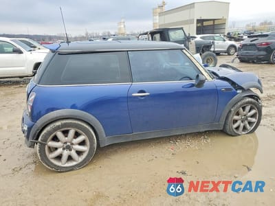 Trzecie zdjęcie samochodu z tyłu: 2004 MINI COOPER VIN:WMWRC33494TJ55596 - miniatura