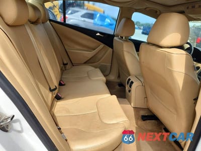 Zdjęcie 10 z 13 samochodu: 2007 VOLKSWAGEN PASSAT 2.0T VIN:WVWAK93C87P163506 - miniatura