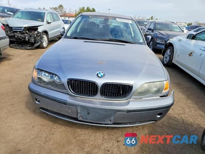 Piąte zdjęcie samochodu w środku: 2004 BMW 325 XI VIN:WBAEU33434PF62000 - miniatura