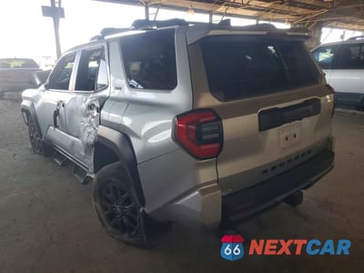 Drugie zdjęcie samochodu z przodu: 2025 TOYOTA 4RUNNER SR5 VIN:JTEVA5BR1S5025602 - miniatura