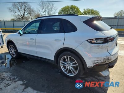 Drugie zdjęcie samochodu z przodu: 2021 PORSCHE CAYENNE VIN:WP1AA2AYXMDA09464 - miniatura