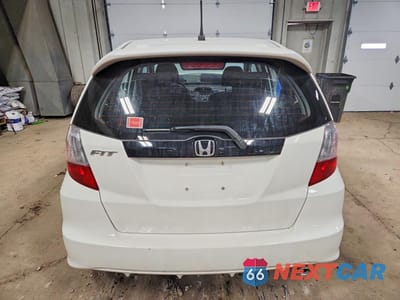 Zdjęcie 6 z 12 samochodu: 2013 HONDA FIT SPORT VIN:JHMGE8H59DC069951 - miniatura