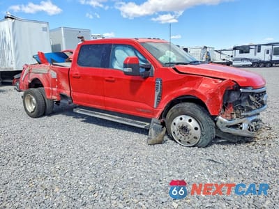 Czwarte zdjęcie samochodu z boku: 2023 FORD F450 SUPER DUTY VIN:1FT8W4DM3PEC49265 - miniatura