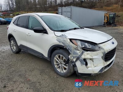Czwarte zdjęcie samochodu z boku: 2022 FORD ESCAPE SE VIN:1FMCU9G60NUA60467 - miniatura