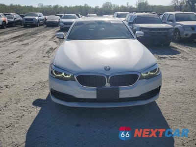 Piąte zdjęcie samochodu w środku: 2019 BMW 530 I VIN:WBAJA5C56KG900947 - miniatura