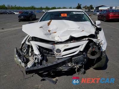 Piąte zdjęcie samochodu w środku: 2013 TOYOTA COROLLA S VIN:2T1BU4EE5DC004579 - miniatura